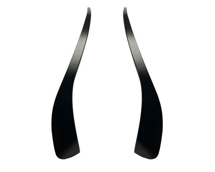 Mercedes C117 X117 etulippa flaps AMG Look 2013–2016 musta – 2-osainen front spoiler flaps setti. - Mercedes C117 X117 Frontlippe Flaps AMG Optik 2013–2016 Schwarz – 2-teiliges Frontspoiler-Set. - Mercedes C117 X117 Front Lip Flaps AMG Look 2013–2016 Black – 2-piece front spoiler flaps kit.