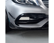 (Mercedes A W176 Etulippa – Etuspoileri 2015–18 FACELIFT kiiltävä musta – Mercedes A W176 Front Spoiler 2015–18 FACELIFT gloss black – Mercedes A W176 Frontspoiler 2015–18 FACELIFT glänzend schwarz)