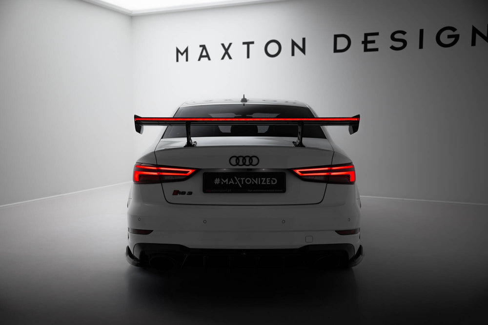 Maxton Carbon Heckspoiler mit LED-Leuchten Audi A3, A3 S-Line / S3 / RS3 Limousine / Facelift 8V