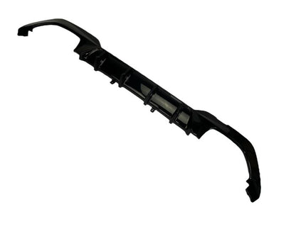 BMW G20 G21 Diffuusori - Takadiffuusori 2019–2022 M-paketti – Kiiltävän musta + Kromi putkenpää. - BMW G20 G21 Rear Diffuser 2019–2022 – Gloss black + Chrome exhaust tips. - BMW G20 G21 Heckdiffusor 2019–2022 – Glänzend schwarz + Chrom Auspuffblenden.